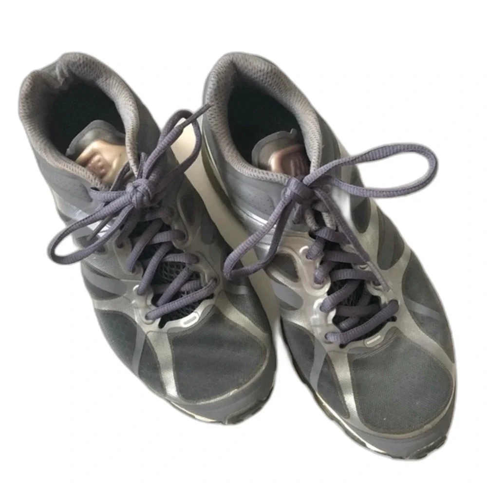 Nike Air Max Grey Lace-Up Running Shoes Size 9 Athletic Outdoor Running